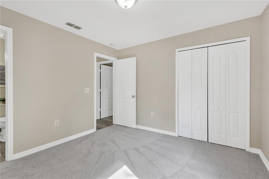 Activo con contrato: $274,900 (3 camas, 2 baños, 1205 Pies cuadrados)