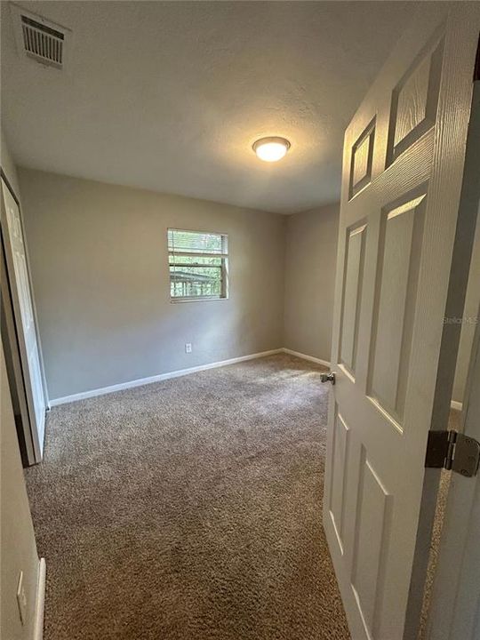 For Rent: $1,300 (2 beds, 1 baths, 810 Square Feet)