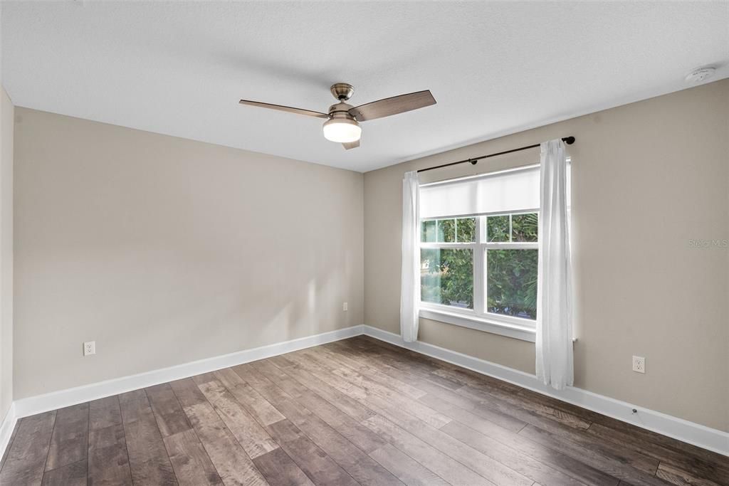 Active With Contract: $1,250,000 (5 beds, 4 baths, 2508 Square Feet)