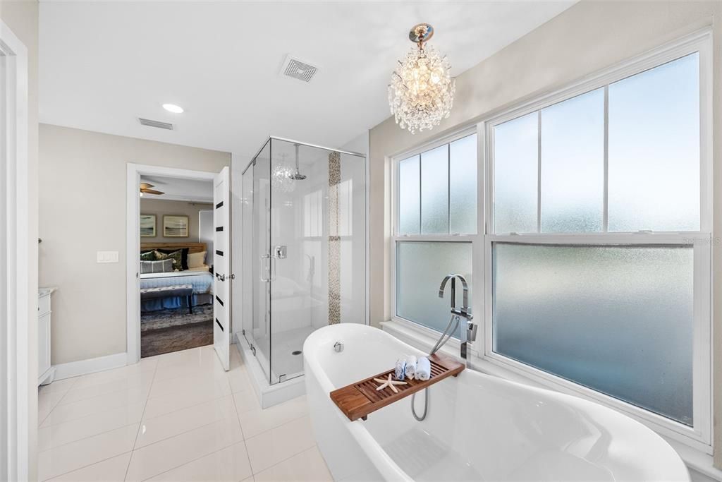 Active With Contract: $1,250,000 (5 beds, 4 baths, 2508 Square Feet)