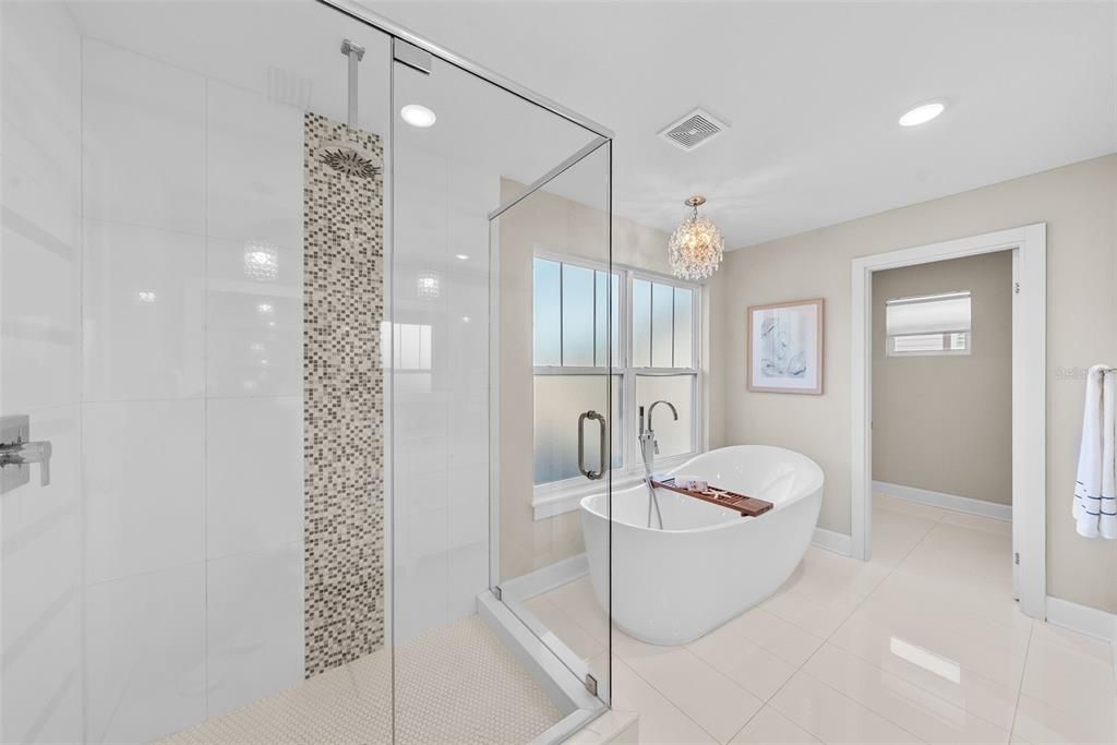 Active With Contract: $1,250,000 (5 beds, 4 baths, 2508 Square Feet)