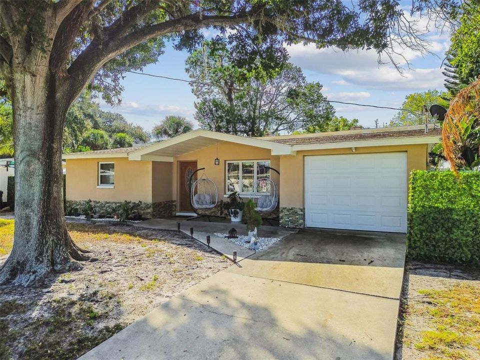 На продажу: $489,000 (4 спален, 2 ванн, 1559 Квадратных фут)