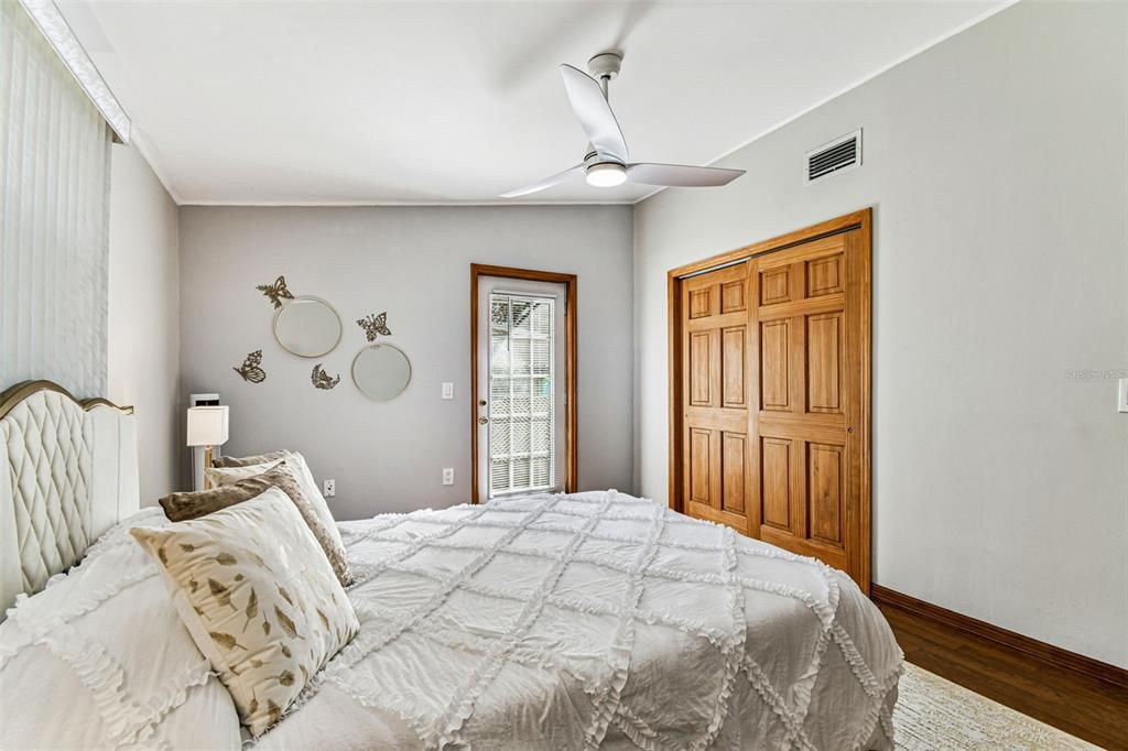 На продажу: $489,000 (4 спален, 2 ванн, 1559 Квадратных фут)