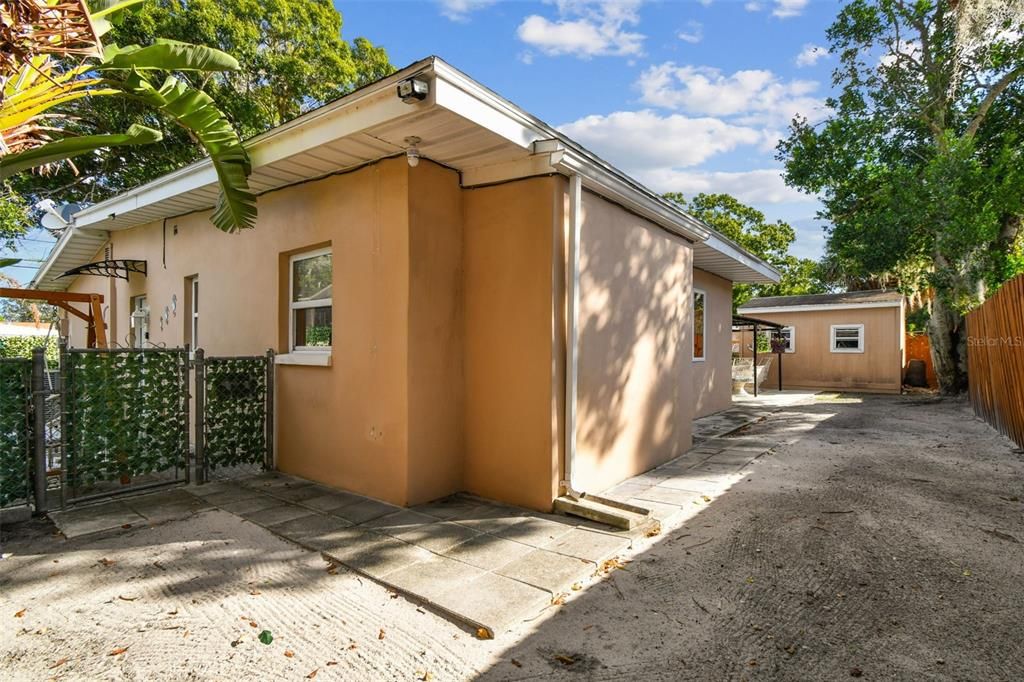 На продажу: $489,000 (4 спален, 2 ванн, 1559 Квадратных фут)