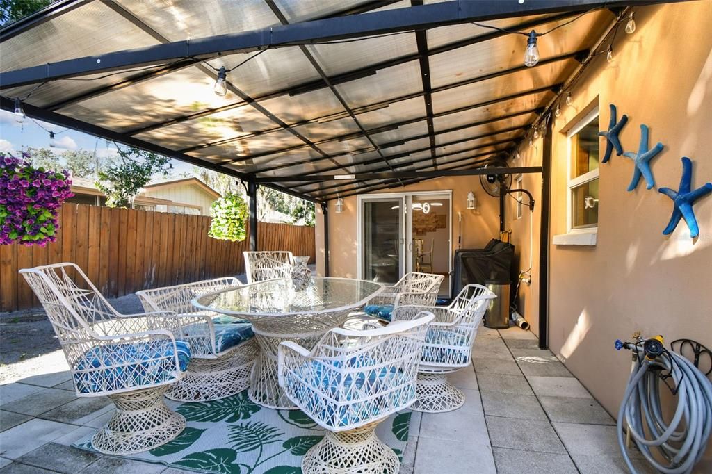 На продажу: $489,000 (4 спален, 2 ванн, 1559 Квадратных фут)