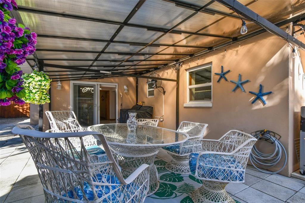 На продажу: $489,000 (4 спален, 2 ванн, 1559 Квадратных фут)