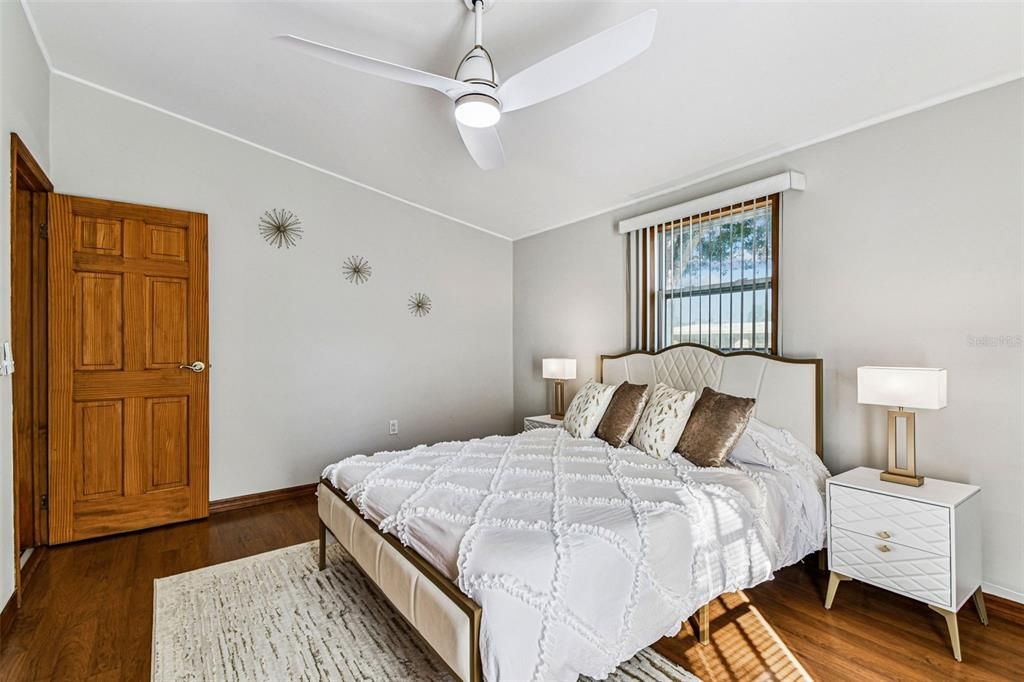 На продажу: $489,000 (4 спален, 2 ванн, 1559 Квадратных фут)