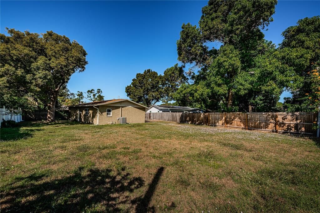 En Venta: $350,000 (2 camas, 2 baños, 1211 Pies cuadrados)