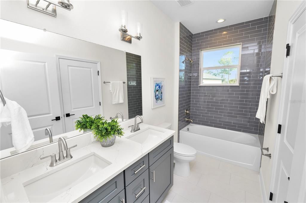 待售: $449,950 (4 贝兹, 2 浴室, 2225 平方英尺)