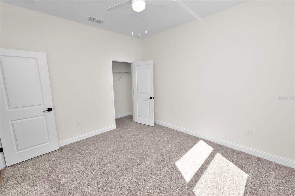 待售: $449,950 (4 贝兹, 2 浴室, 2225 平方英尺)