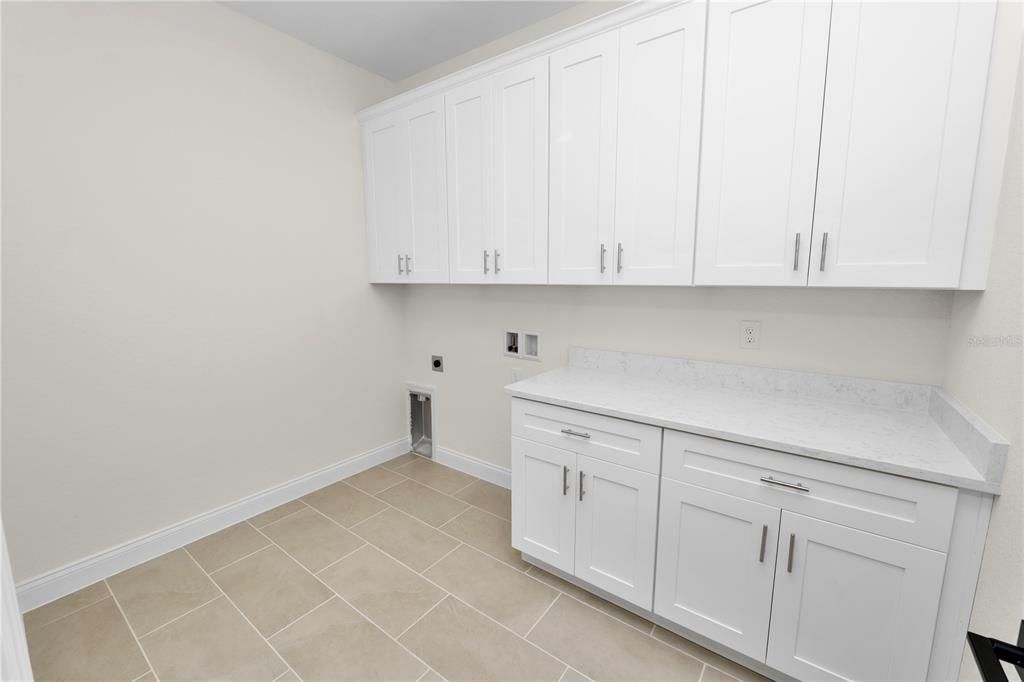 待售: $449,950 (4 贝兹, 2 浴室, 2225 平方英尺)