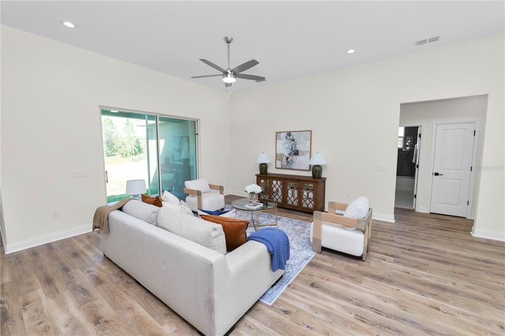 待售: $449,950 (4 贝兹, 2 浴室, 2225 平方英尺)