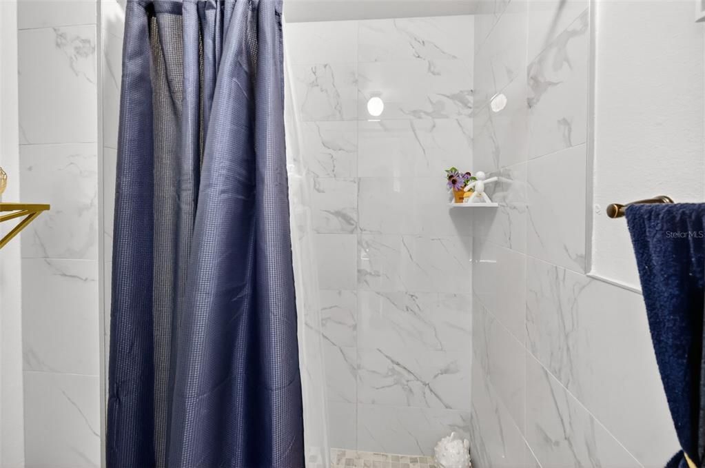 待售: $332,000 (4 贝兹, 2 浴室, 1874 平方英尺)