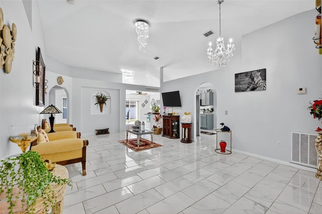 待售: $332,000 (4 贝兹, 2 浴室, 1874 平方英尺)