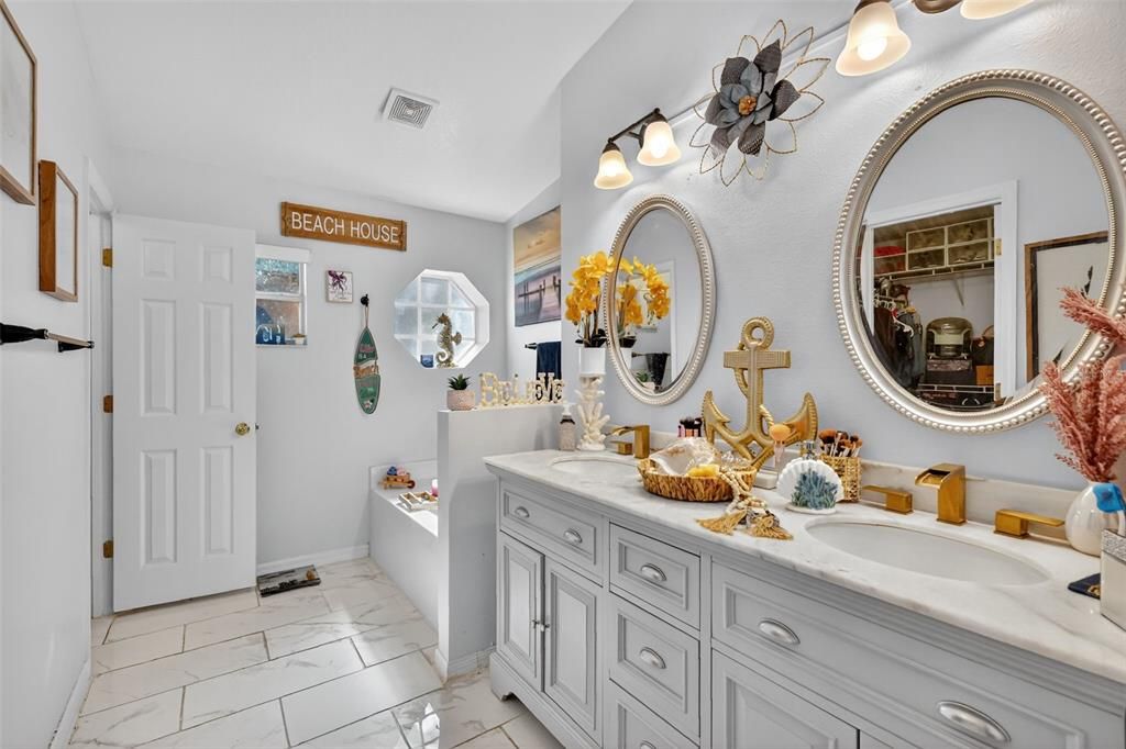 待售: $332,000 (4 贝兹, 2 浴室, 1874 平方英尺)