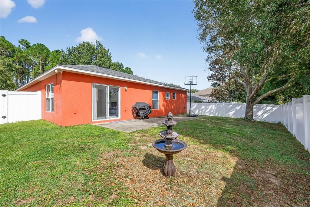 待售: $332,000 (4 贝兹, 2 浴室, 1874 平方英尺)