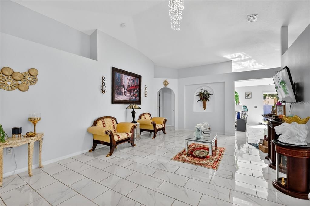 待售: $332,000 (4 贝兹, 2 浴室, 1874 平方英尺)