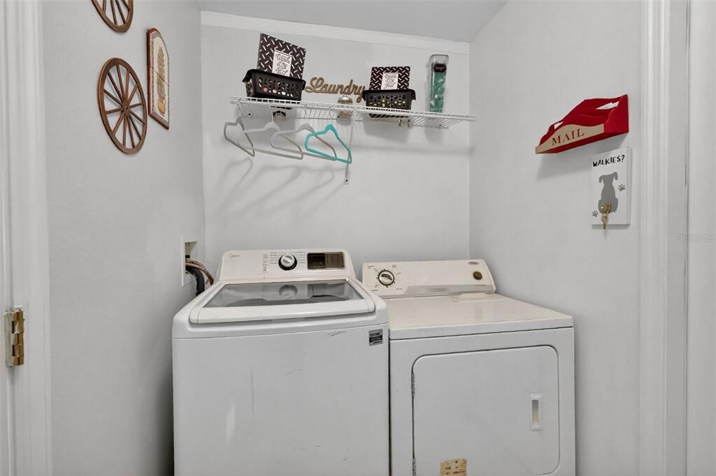 待售: $332,000 (4 贝兹, 2 浴室, 1874 平方英尺)