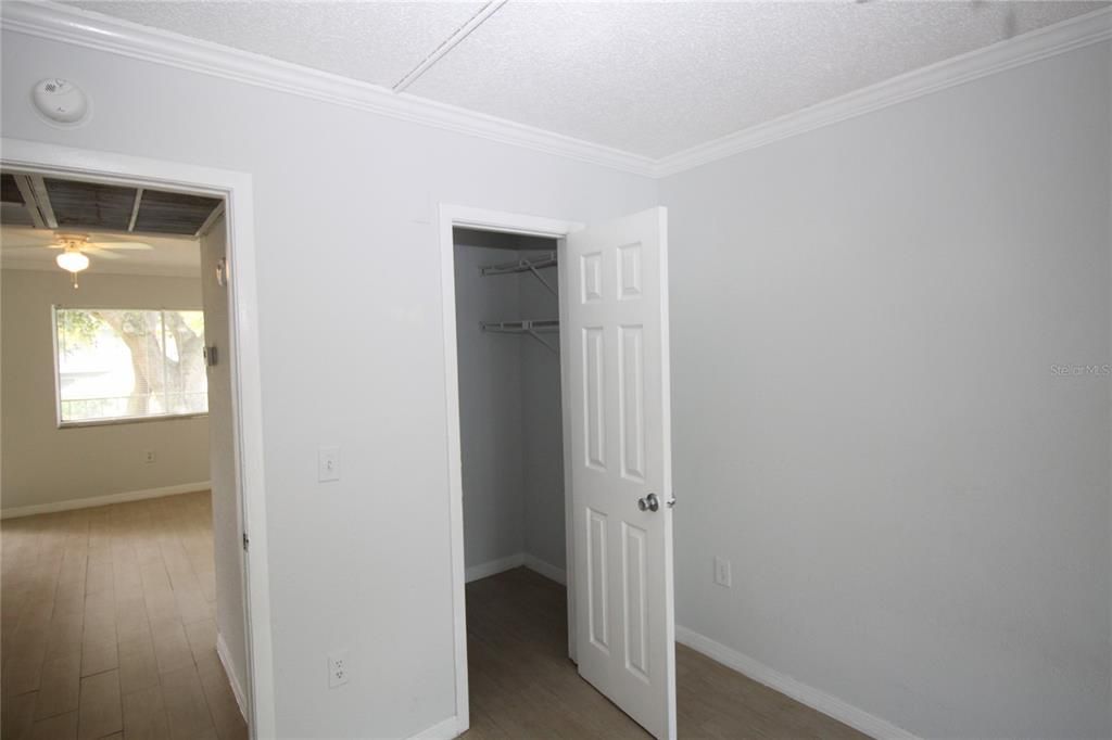 For Rent: $1,100 (1 beds, 1 baths, 496 Square Feet)