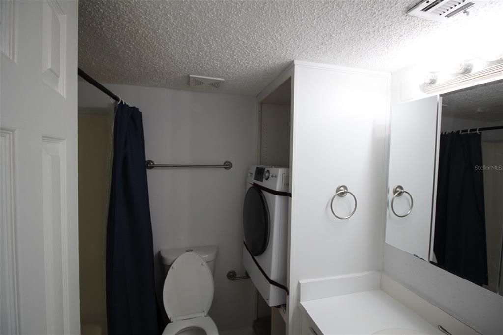 For Rent: $1,100 (1 beds, 1 baths, 496 Square Feet)