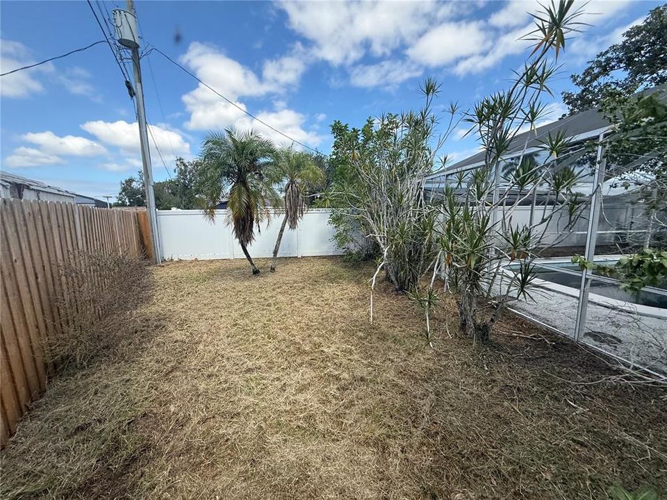 Active With Contract: $299,900 (3 beds, 2 baths, 1225 Square Feet)