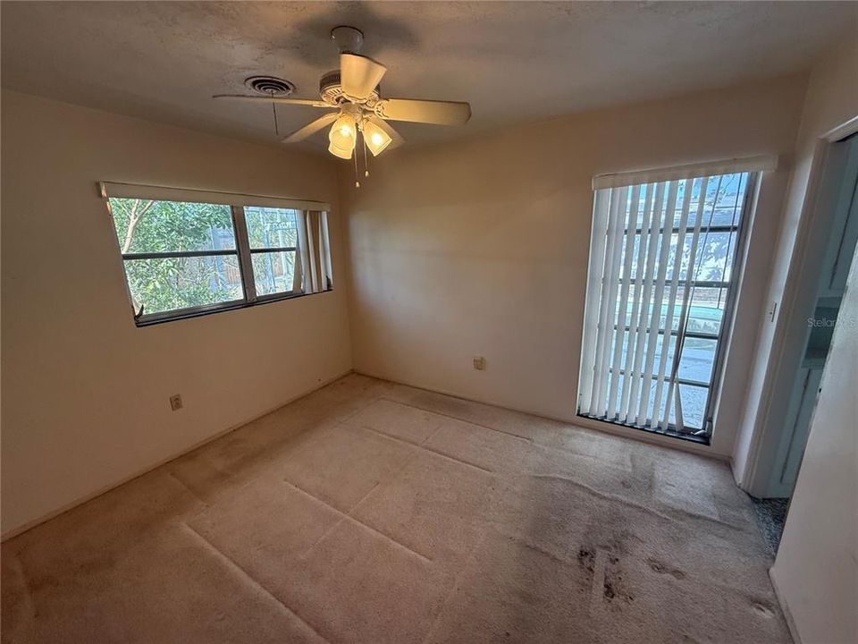 Active With Contract: $299,900 (3 beds, 2 baths, 1225 Square Feet)