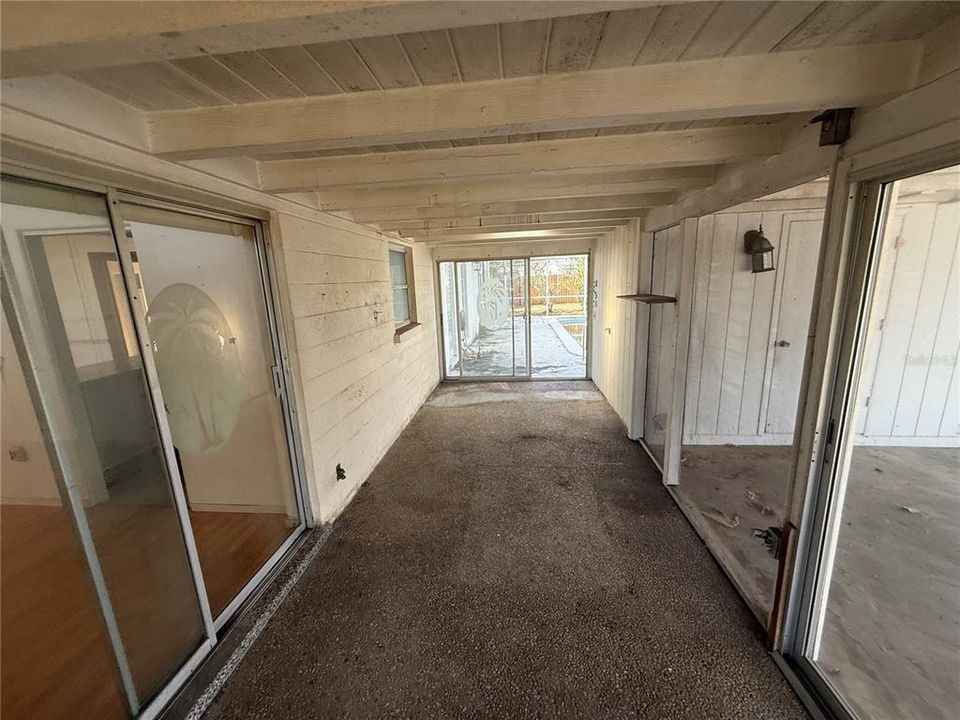 Active With Contract: $299,900 (3 beds, 2 baths, 1225 Square Feet)