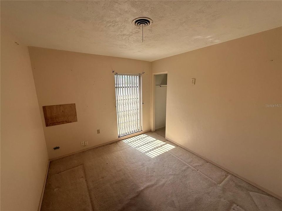 Active With Contract: $299,900 (3 beds, 2 baths, 1225 Square Feet)