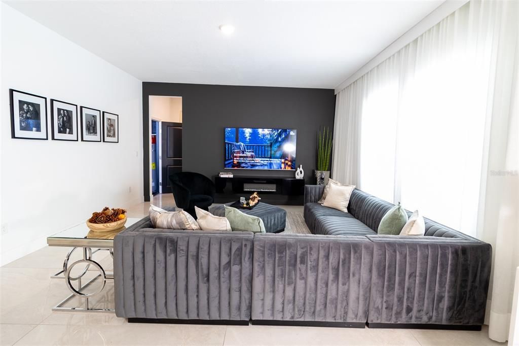 На продажу: $435,000 (4 спален, 2 ванн, 2406 Квадратных фут)