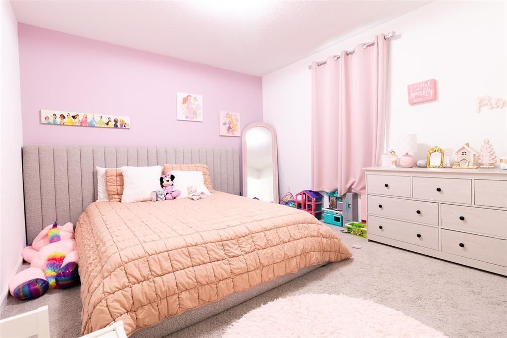 На продажу: $435,000 (4 спален, 2 ванн, 2406 Квадратных фут)