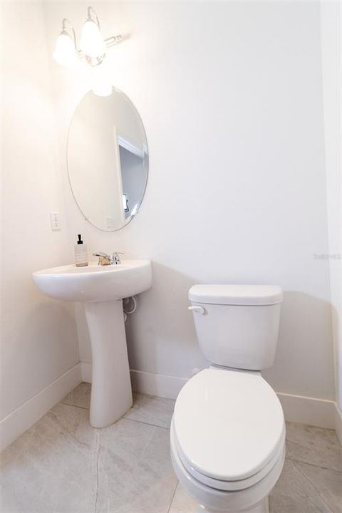 На продажу: $435,000 (4 спален, 2 ванн, 2406 Квадратных фут)