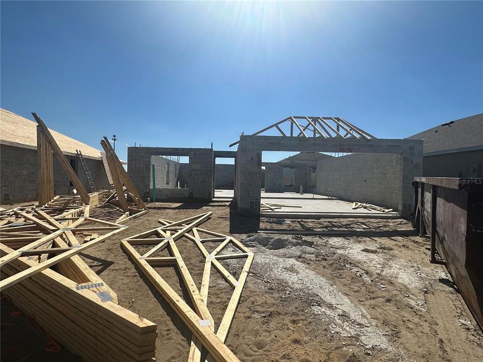 En Venta: $261,350 (3 camas, 2 baños, 1373 Pies cuadrados)