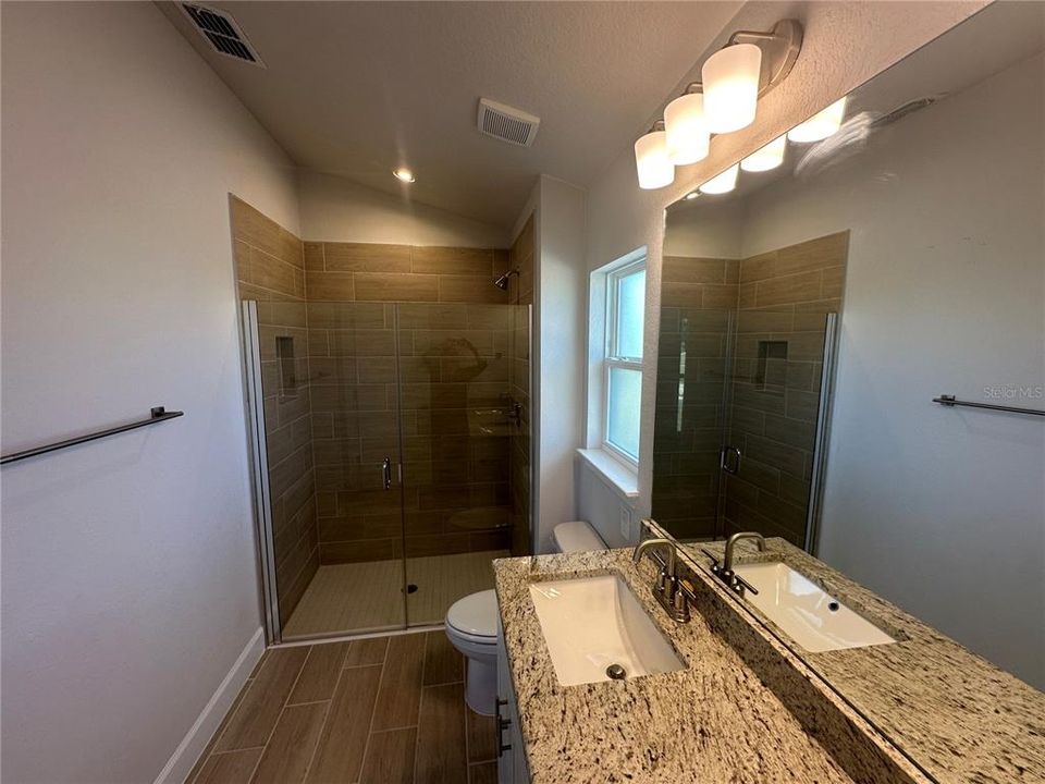 En Venta: $261,350 (3 camas, 2 baños, 1373 Pies cuadrados)