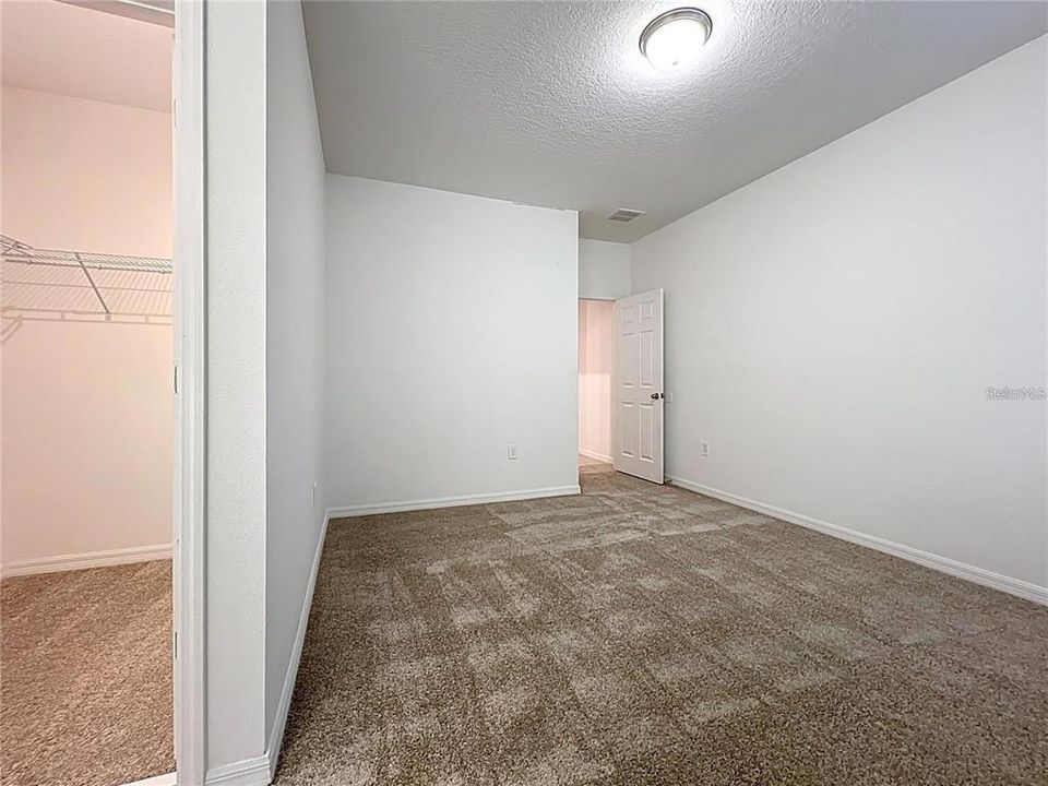 出租: $4,150 (5 贝兹, 3 浴室, 3689 平方英尺)