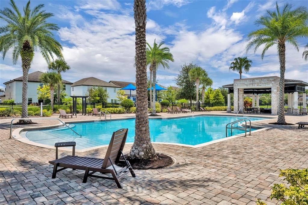 出租: $4,150 (5 贝兹, 3 浴室, 3689 平方英尺)