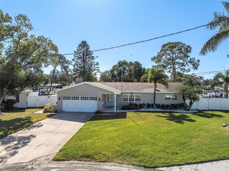 En Venta: $790,000 (3 camas, 2 baños, 1407 Pies cuadrados)