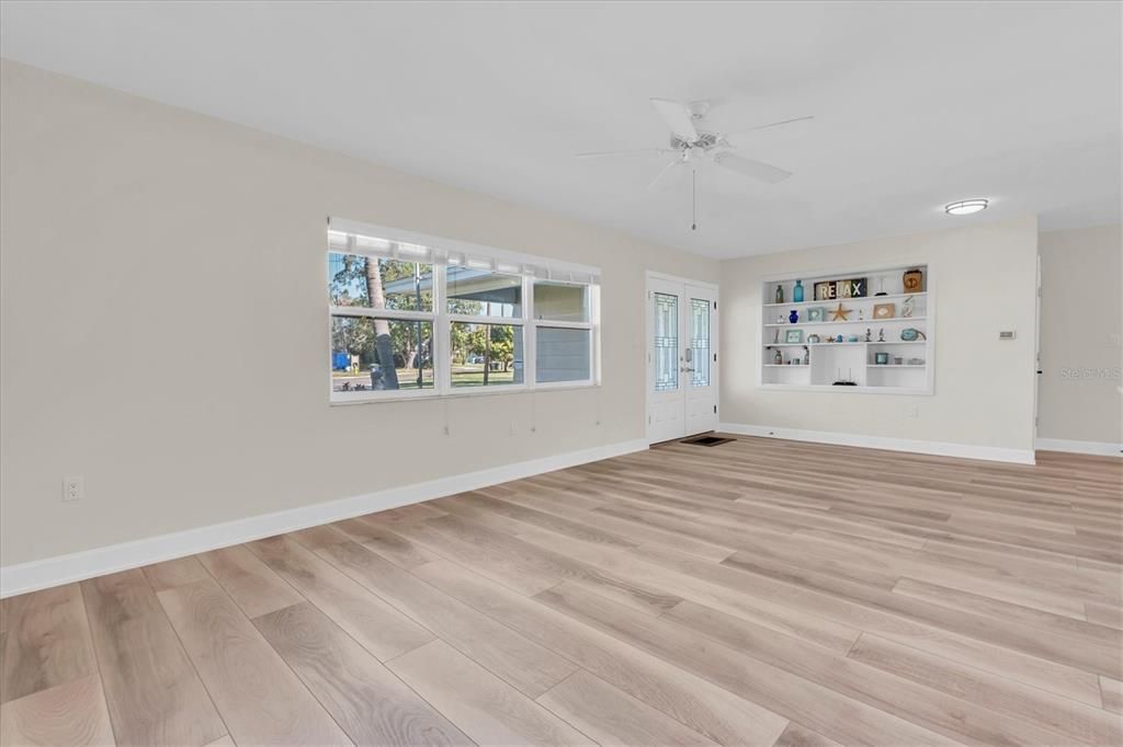 En Venta: $790,000 (3 camas, 2 baños, 1407 Pies cuadrados)