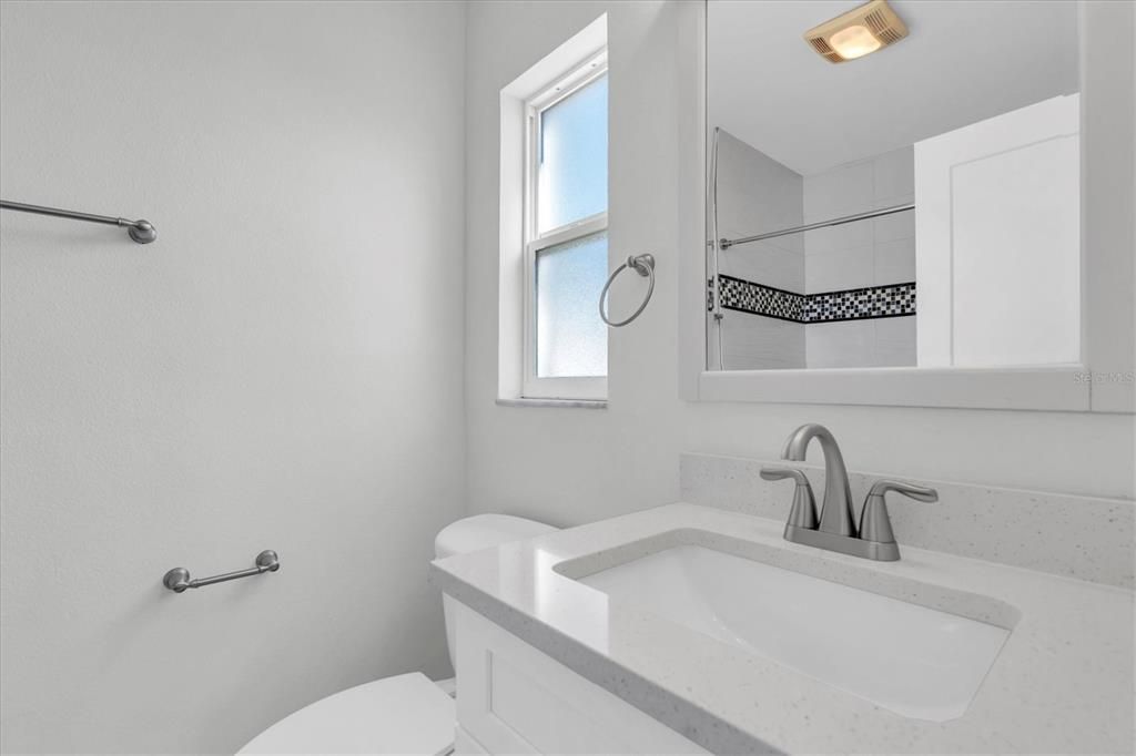 En Venta: $790,000 (3 camas, 2 baños, 1407 Pies cuadrados)