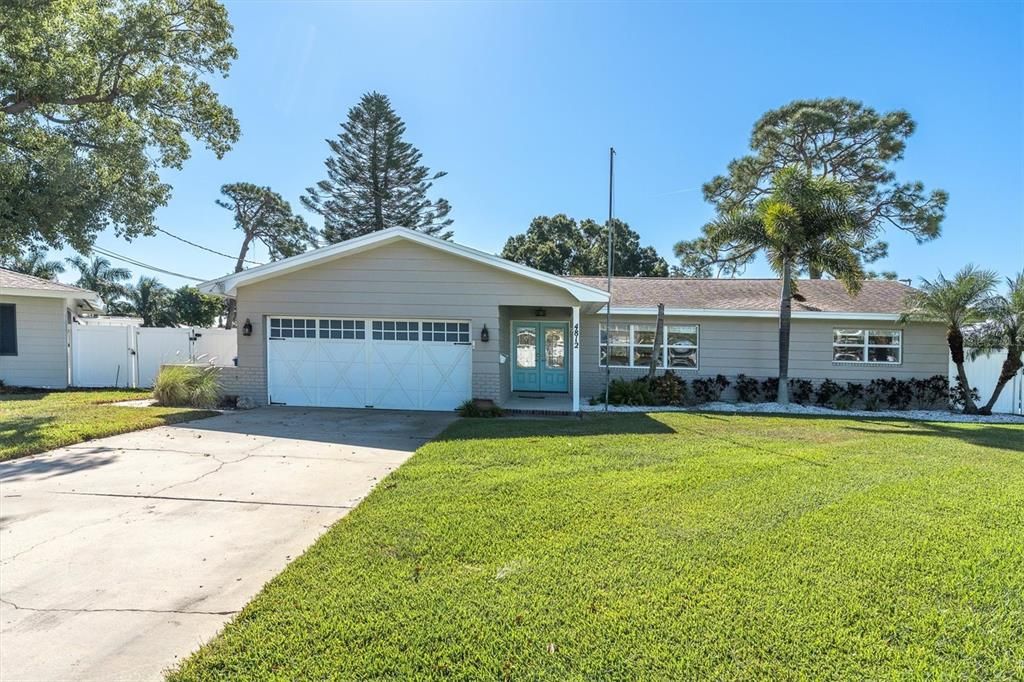 En Venta: $790,000 (3 camas, 2 baños, 1407 Pies cuadrados)