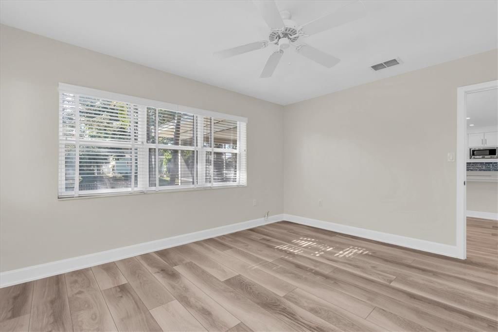 En Venta: $790,000 (3 camas, 2 baños, 1407 Pies cuadrados)