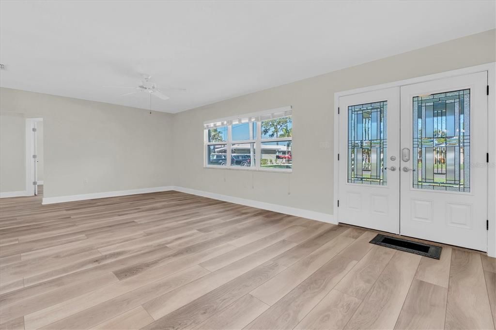 En Venta: $790,000 (3 camas, 2 baños, 1407 Pies cuadrados)