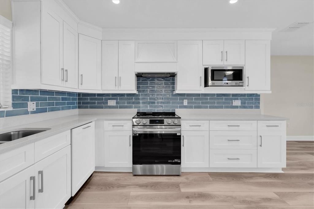 En Venta: $790,000 (3 camas, 2 baños, 1407 Pies cuadrados)