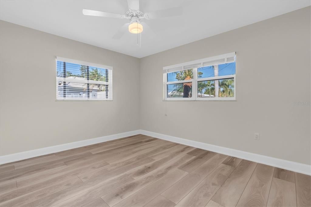 En Venta: $790,000 (3 camas, 2 baños, 1407 Pies cuadrados)