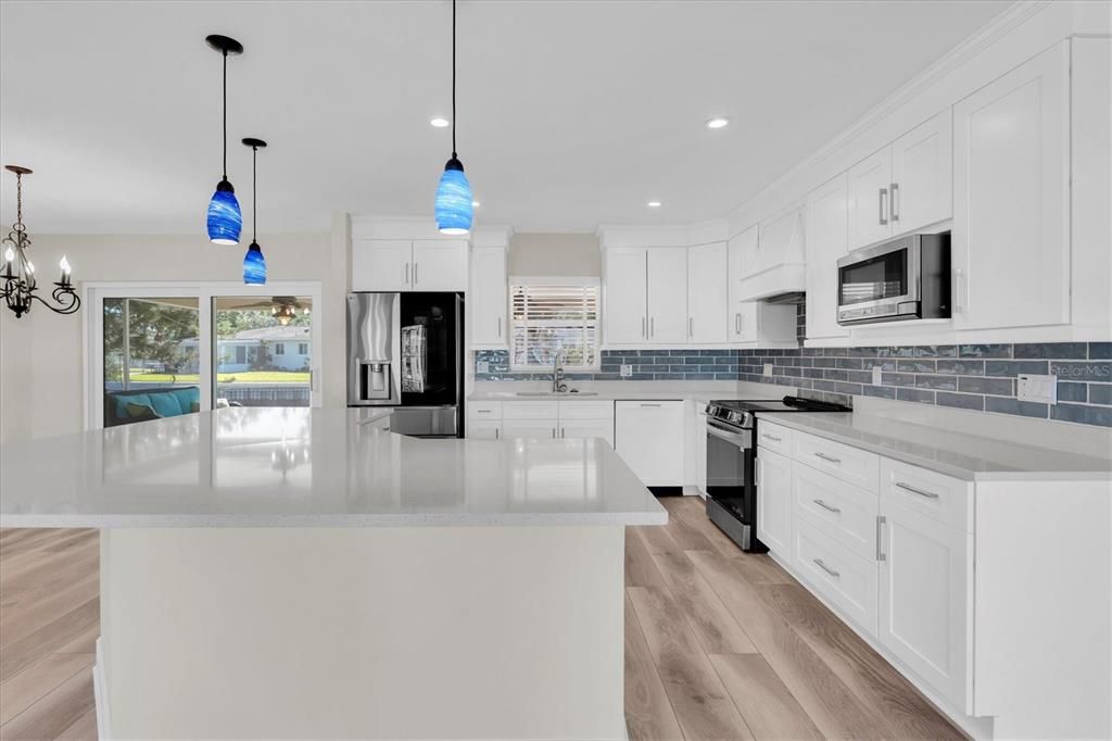 En Venta: $790,000 (3 camas, 2 baños, 1407 Pies cuadrados)