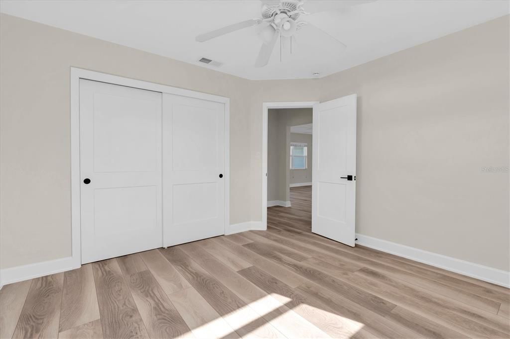 En Venta: $790,000 (3 camas, 2 baños, 1407 Pies cuadrados)