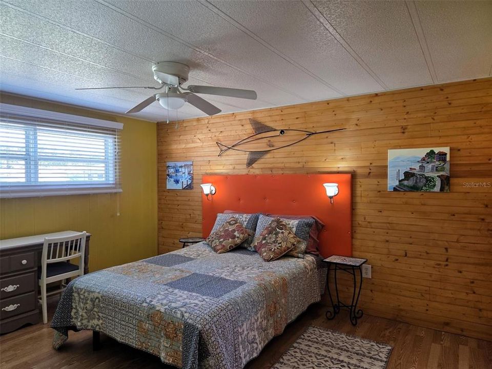 For Sale: $200,000 (2 beds, 2 baths, 1150 Square Feet)