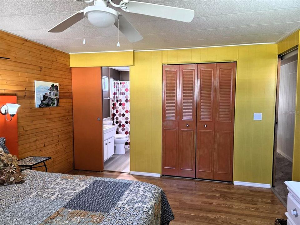 For Sale: $200,000 (2 beds, 2 baths, 1150 Square Feet)