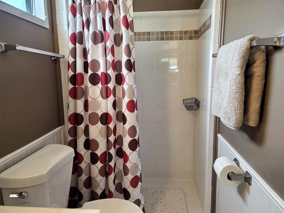 For Sale: $200,000 (2 beds, 2 baths, 1150 Square Feet)