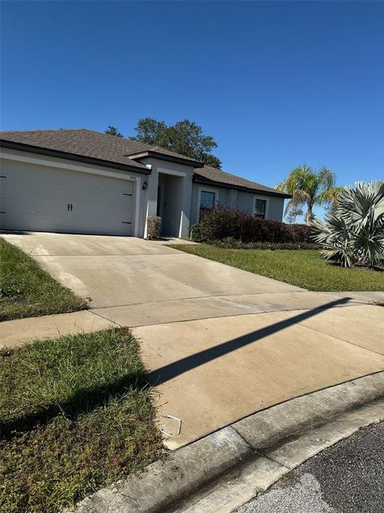 Active With Contract: $289,000 (3 beds, 2 baths, 1244 Square Feet)