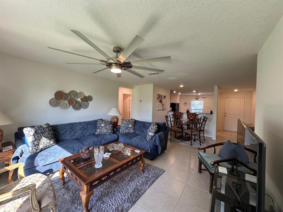 Active With Contract: $289,000 (3 beds, 2 baths, 1244 Square Feet)